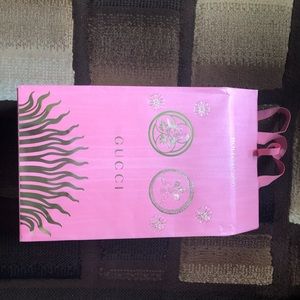 Never worn Gucci shoes for sale $500